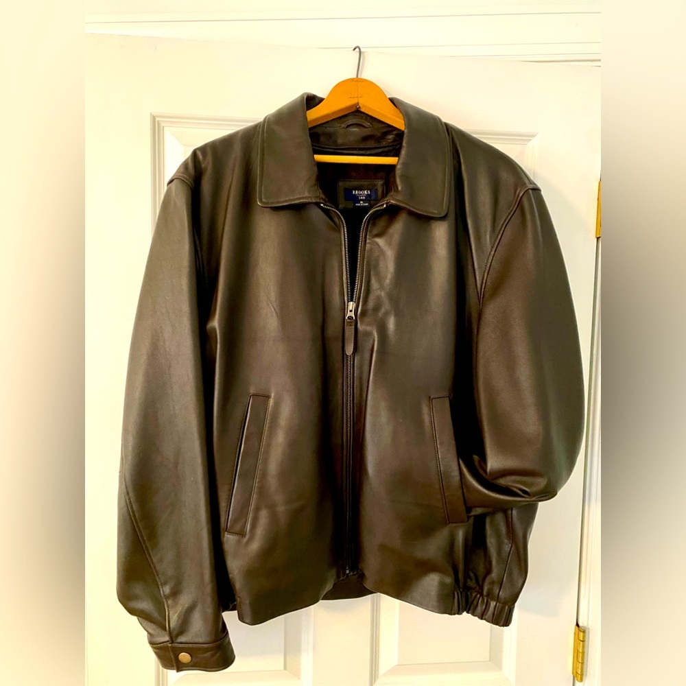 Men’s 100% leather jacket in excellent condition, worn once.